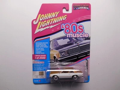 80'S MUSCLE WHITE & GOLD 1980 CHEVROLET MALIBU DIE-CAST CAR BY JOHNNY LIGHTNING - Image 1 of 3