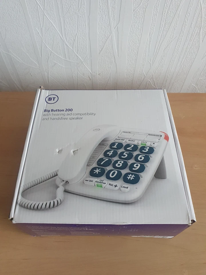 BT Big Button 200 V2 Corded Telephone, White - Image 1 of 4