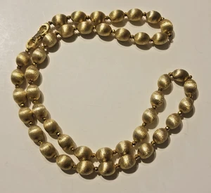 Vintage Trifari Brushed Gold Toned Oval Ball Bead Necklace Signed Clasp 28" - Picture 1 of 10