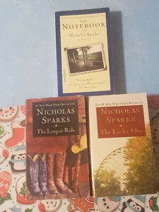 NICHOLAS SPARKS - LOT OF 3 PAPERBACK BOOKS - LONGEST RIDE, LUCKY ONE, NOTEBOOK, - Picture 1 of 2