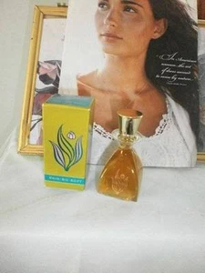 AVON RETRO SKIN SO SOFT VINTAGE BATH OIL -- UNFORGETTABLE - Picture 1 of 2