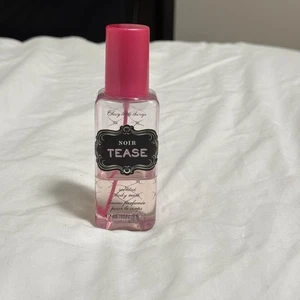 Auslaufmodell Victoria's Secret Noir Tease Body Mist 2,5 Oz 40 % voll SIEHE BILDER - Bild 1 von 3