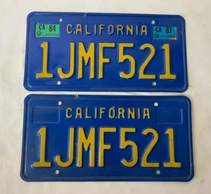 Vintage 70er California Nummernschild Paar - blau/gold - '84 '87 Tags - 1JMF521 - Bild 1 von 9