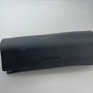 #F) Calvin Klein Custodia per Occhiali Nera Morbida Triangolare per Occhiali o Occhiali da Sole - Foto 1 di 3
