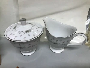 Vintage Queen Anne Nagoya shokai Japan Rose Garland Sugar & Creamer - Picture 1 of 4