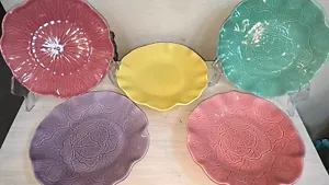 Set of 4 Vintage Carnivale Signature Stoneware & 1 Metlox Ruffled Lettuce Plates - Picture 1 of 13
