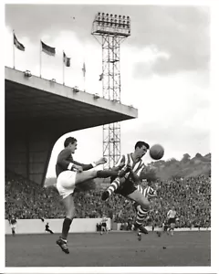 QUALITÄT 10"" X 8"" FOTO MANCHESTER UNITED v SHEFFIELD MITTWOCH ANFANG DER 1960ER JAHRE - Bild 1 von 1