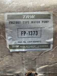 VINTAGE 1963-68 Lincoln V8 All Models, 462 engine water pump - Picture 1 of 10