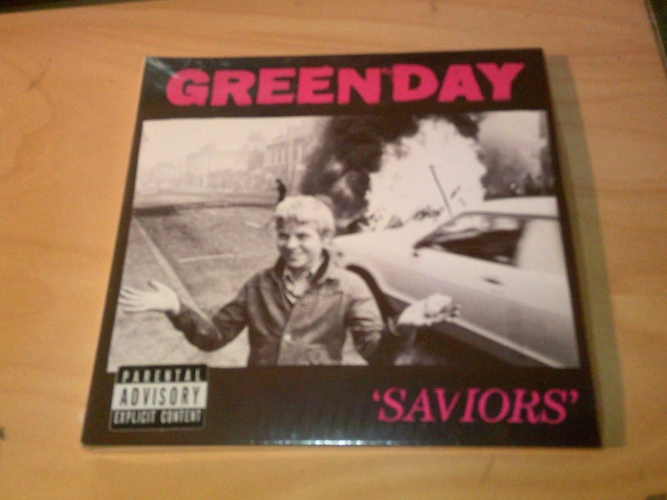 Green Day - Saviors  CD  NEU   (2024) - Bild 1 von 1