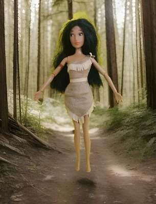 Boneca Pocahontas clássica exclusiva da Disney Store 12” articulada aposentada - Imagem 1 de 4