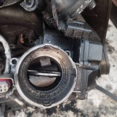 Válvula de carrocería de acelerador de alto flujo Volkswagen Passat 2007 (control de aire #2064724-26 Foto 1 de 4