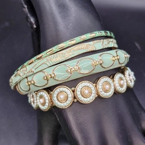 Lot 4 mintgrüne Emaille & goldfarbene Armreif, Clamper Armbänder & 1 Stretch Stack - Bild 1 von 21