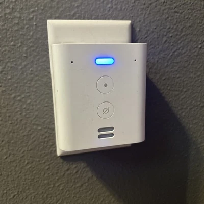 Amazon Echo Flex Plug-in Smart Plug Speaker - C77A68 - Image 1 of 4