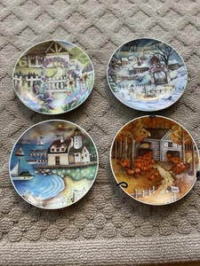 Lot of 4 Decorative 6" Diam. Plates, Kitchen Decor - Picture 1 of 19