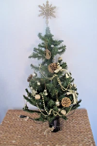 Weihnachtsbaum künstlich 86 cm mit Beleuchtung und Schmuck - Bild 1 von 10