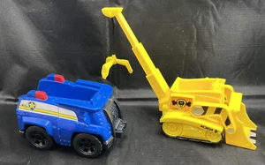Paw Patrol - Schutt Bulldozer mit Kran & Verfolgungsjagd Polizeikreuzer 2 Stück. *Gebraucht* - Bild 1 von 16