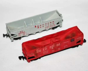 Lotto Coppia Auto Treno Mopper Carbone Vintage Rapido 2 e 4 Bay Scala N - Foto 1 di 5