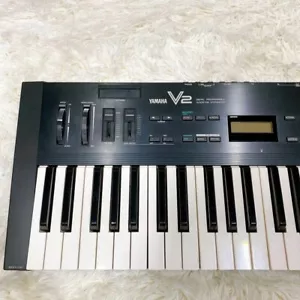 Tastiera sintetizzatore digitale Yamaha V2 per composizione usata dal Giappone spedizione gratuita - Foto 1 di 7
