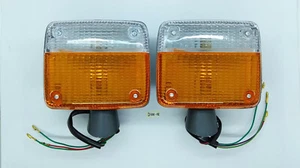 TOYOTA FJ45 FJ40 HJ45 BJ40 45 LAND CRUISER FRONT FENDER TURN SIGNAL LIGHT LAMP - Picture 1 of 9