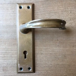 Vintage Brass Door Lever Handle Art Deco 1930’s Solid Brass - SINGLE unsprung - Picture 1 of 6