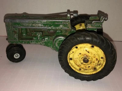 1950's Diecast John Deere Tractor 1/16th Scale A or B? Made in USA Parts/Repair - Image 1 of 4
