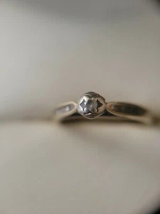 10k Yellow Gold Diamond Wedding / Promise Ring S-5 - Picture 1 of 4