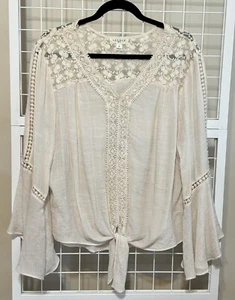Studio JPR Damen Top creme elfenbein ecru mit Häkelspitzendetails & Taille zum Binden - Bild 1 von 12