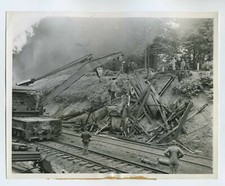 1944 FAIRFAX VIRGINIA ARMY TRUCK WRECK RAILROAD PHOTO VINTAGE ORIGINAL