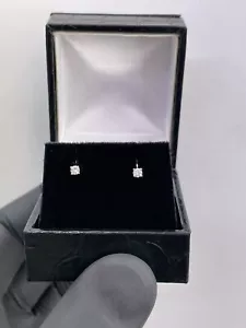 9ct Yellow Gold 0.15ct diamond stud - Picture 1 of 4
