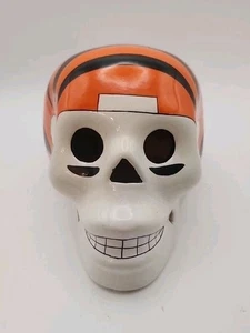 Genial Cincinnati Bengles, equipo de fútbol americano de la NFL, calavera de cerámica del día de los muertos. - Imagen 1 de 6