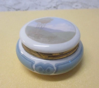 um 1905  KPM Berlin Zeptermarke : Jugendstil Pillendose  - Klappdeckel Zierdose - Bild 1 von 4