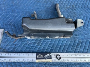 2003-2008 Toyota Corolla Cabin Dash Fuse Box Relay Junction OEM #3354EM - Picture 1 of 15