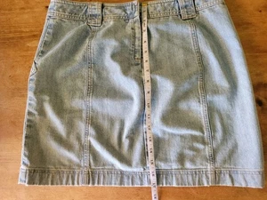 EUC Ann Taylor LOFT Jean Mini Skirt Womens 8 Blue Denim Pockets 17” Long Zip - Picture 1 of 5