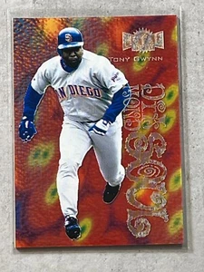 1999 Skybox Metal Universe Tony Gwynn SP Holofoil Diamond Soul Insert #14 Padres - Foto 1 di 2
