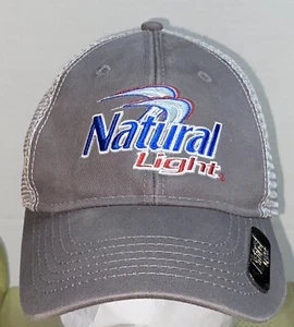 Gorra de camionero de cerveza ligera natural con abridor de botellas en el ala Natty - Imagen 1 de 9