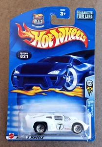 Hot Wheels CHAPARRAL 2G White 2003 First Editions #9/42 1:64 Chrome Lace Wheels - Bild 1 von 13