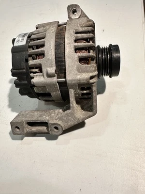 Alternador Ford Focus 2012-2018 2,0 L OEM 76.000 millas Foto 1 de 4