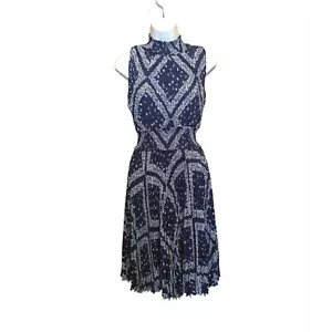 Nanette Lepore Plisseekleid mit hohem Kragen - Bild 1 von 4