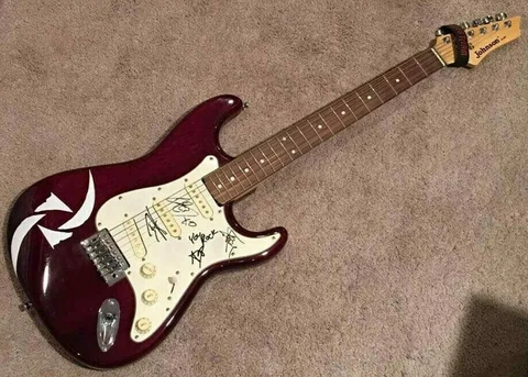 HALESTORM BAND SIGNED GUITAR BY ALL 4 AUTOGRAPH AREJAY LZZY HALE Cover