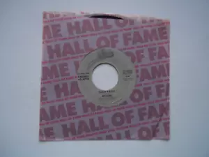 MTUME - Juicy Fruit / You Me And He - 45 RPM 7" Record EPIC 1983 / 1984 - Foto 1 di 6
