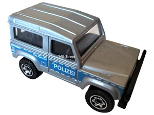 Matchbox Retro II Multi Pack Exclusive - Land Rover Defender 90 - Picture 1 of 1