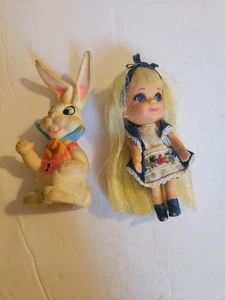 Muñeca conejo libro de cuentos Liddle Kiddles Alicia en Wonderliddle - Imagen 1 de 2