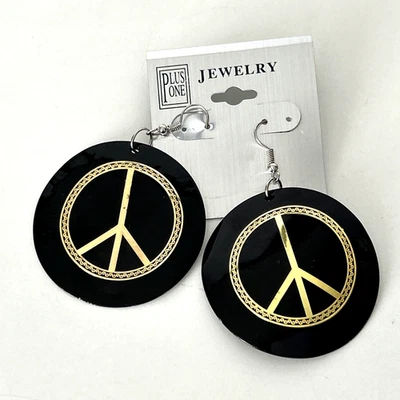 Pendientes colgantes pintados concha marina negra tono dorado signo de paz Foto 1 de 3