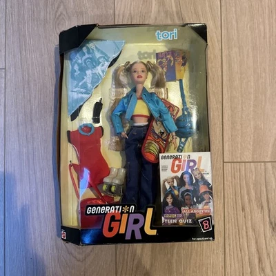 Кукла Barbie Generation Girl Tori со коньками и скейтбордом 1998 Mattel 20969 - Изображение 1 из 4