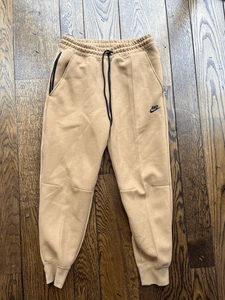Nike Tech Fleece Jogginghose Größe Medium Damen Mid Rise Sportswear Flachs braun 120 $ - Bild 1 von 6