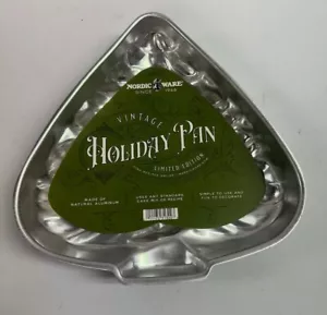Árbol de Navidad Nordic Ware 'Pan de vacaciones de colección -Edición limitada' 8 tazas sartén para pasteles - Imagen 1 de 4