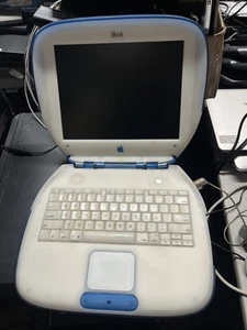 Apple iBook Clamshell PowerPC G3/366 M6411 OS 9.3.1 320MB 10GB HD Indigo + Alimentazione - Foto 1 di 13