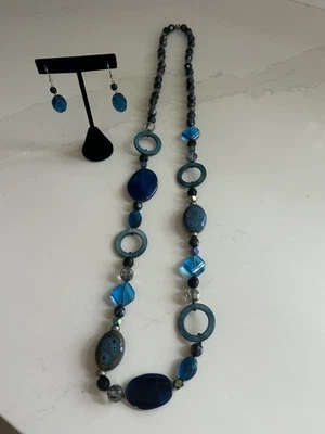 PARK LANE INDIGO GENUINE AGATE STONES AND GLASS BEADS  NECKLACE  & EARRINGS NOS - Image 1 of 4
