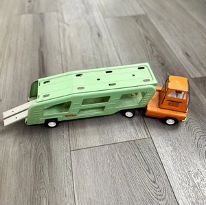 Vintage Tonka Trasportatore Auto Semi Camion e Rimorchio Acciaio Pressato Giocattolo - Foto 1 di 6
