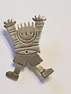 Broche colgante vintage plateado de 2” Happy Jumping Boy firmado MJ - Imagen 1 de 5